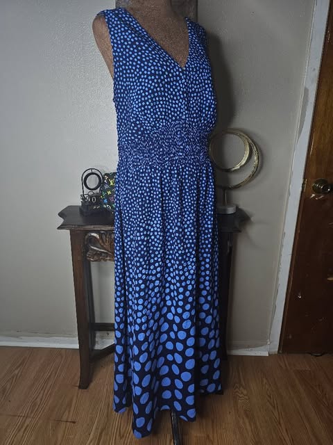 London Times Navy Blue & Sky Blue Graduated Polka Dot Sleeveless Midi Dress
