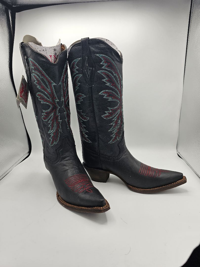 Black Leather Pointed Toe Cowgirl Boots | Teal & Red Stitching