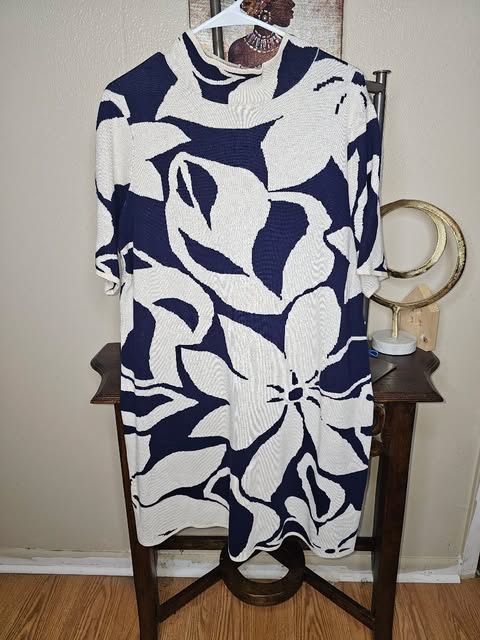 London Times Mock Neck Short Sleeve Sweater Dress - Navy/White Floral Jacquard