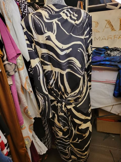 London Times Black & White Abstract Swirl Print Long Sleeve Faux-Wrp Midi Dress